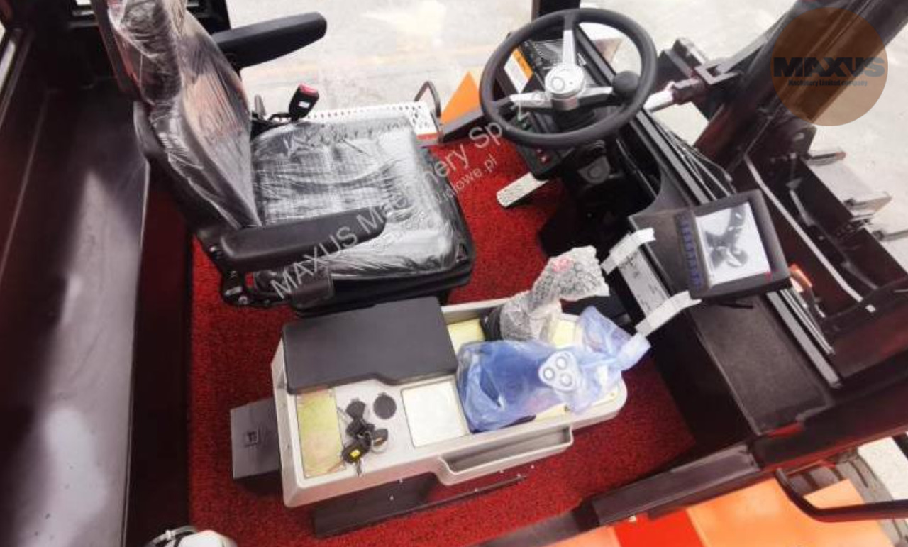 Maxus MAXUS 15-TON Gabelstapler - Dyzelinis krautuvas: foto 5 Maxus MAXUS 15-TON Gabelstapler - Dyzelinis krautuvas: foto 5