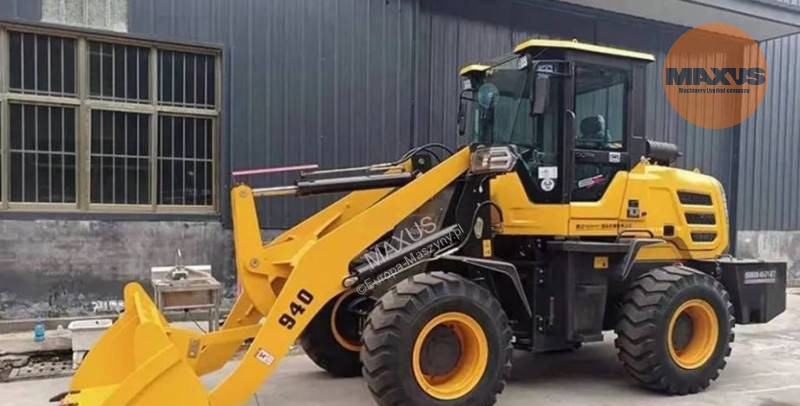 Maxus Maxus Bobcat Loader 4x4 - Ratinis krautuvas: foto 1 Maxus Maxus Bobcat Loader 4x4 - Ratinis krautuvas: foto 1