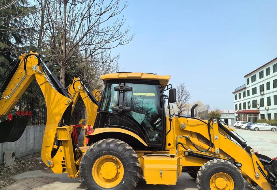 NEW MAXUS 3CX Backhoe Loader Only 150,000 PLN 2025 Model | НОВИЙ MAXUS 3CX Екскаватор-навантажувач Тільки 150,000 грн Модель 2025 рік - Ekskavatorius-krautuvas: foto 3 NEW MAXUS 3CX Backhoe Loader Only 150,000 PLN 2025 Model | НОВИЙ MAXUS 3CX Екскаватор-навантажувач Тільки 150,000 грн Модель 2025 рік - Ekskavatorius-krautuvas: foto 3
