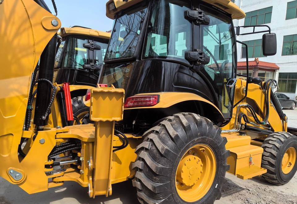 NEW MAXUS 3CX Backhoe Loader Only 150,000 PLN 2025 Model | НОВИЙ MAXUS 3CX Екскаватор-навантажувач Тільки 150,000 грн Модель 2025 рік - Ekskavatorius-krautuvas: foto 2 NEW MAXUS 3CX Backhoe Loader Only 150,000 PLN 2025 Model | НОВИЙ MAXUS 3CX Екскаватор-навантажувач Тільки 150,000 грн Модель 2025 рік - Ekskavatorius-krautuvas: foto 2