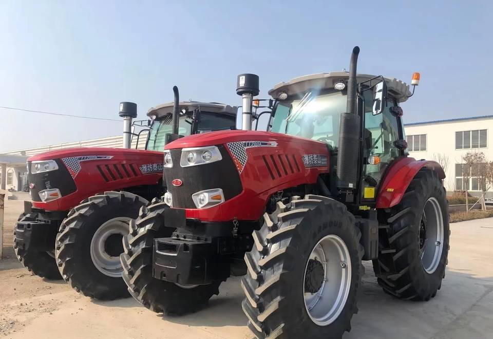 NEW Tractor 180 HP 4x4 MAXUS Warranty up to 10 Years НОВИЙ Трактор 180 К.с. 4x4 MAXUS Гарантія до 10 Років NOWY Ciągnik 180 KM 4x4 MAXUS Gwarancja do 10 LAT - Traktorius: foto 1 NEW Tractor 180 HP 4x4 MAXUS Warranty up to 10 Years НОВИЙ Трактор 180 К.с. 4x4 MAXUS Гарантія до 10 Років NOWY Ciągnik 180 KM 4x4 MAXUS Gwarancja do 10 LAT - Traktorius: foto 1