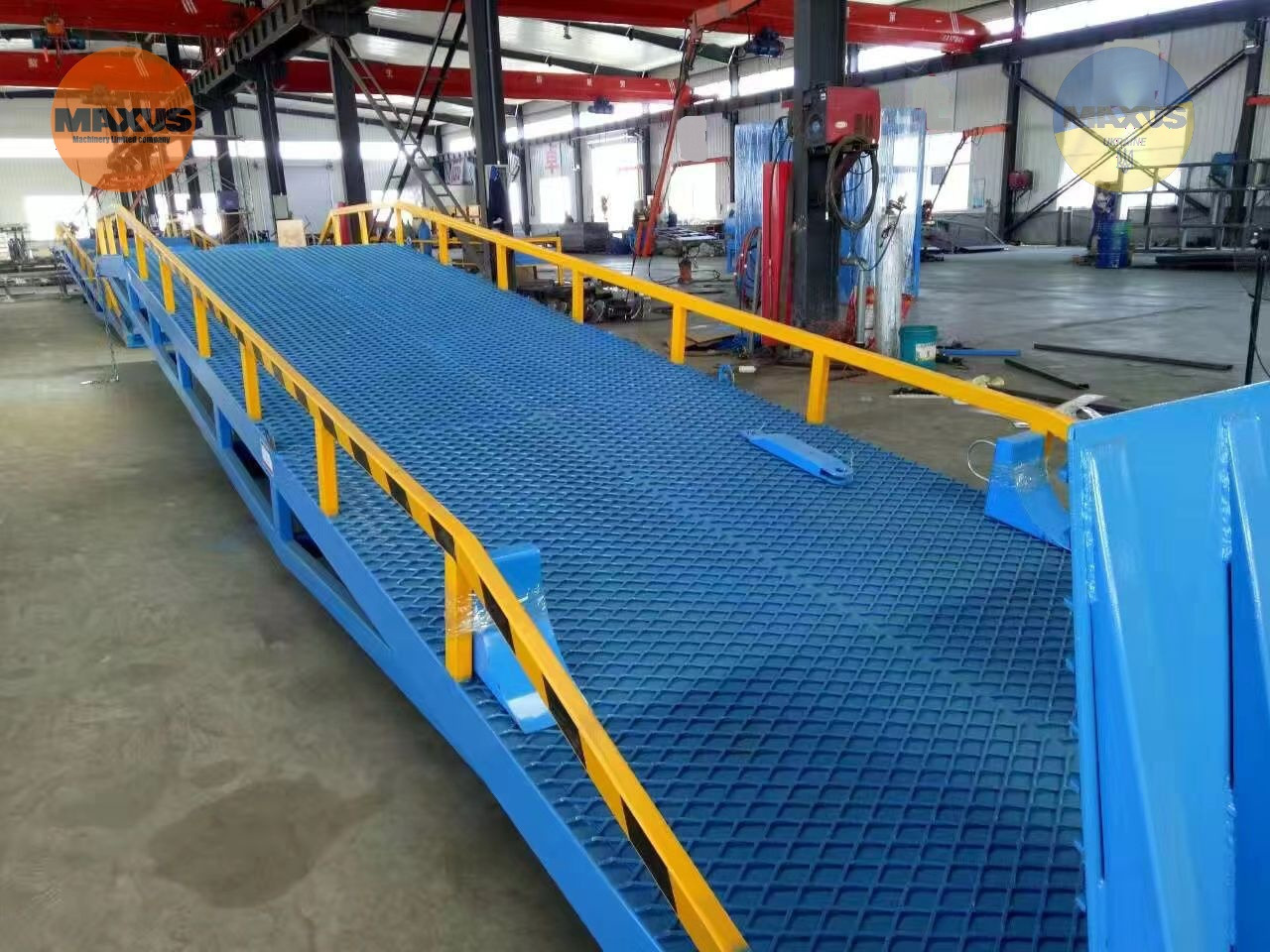 Maxus Rampă mobilă de încărcare nouă cu capacitate de 10 tone - Krovos rampa: foto 3 Maxus Rampă mobilă de încărcare nouă cu capacitate de 10 tone - Krovos rampa: foto 3