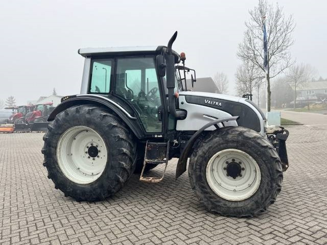 Valtra N141 hitech, Fronthef, Frontpto - Traktorius: foto 4 Valtra N141 hitech, Fronthef, Frontpto - Traktorius: foto 4