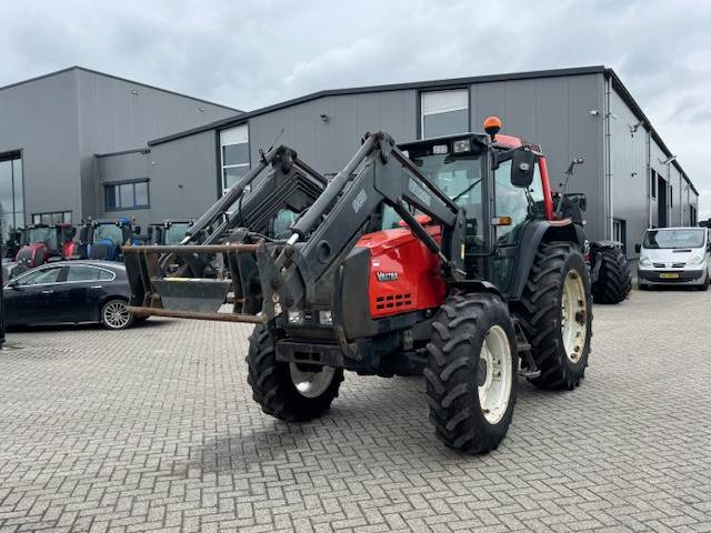 Valtra Valmet 6650 Hitech, voorlader, vloeistofkoppeling lizingą Valtra Valmet 6650 Hitech, voorlader, vloeistofkoppeling: foto 12
