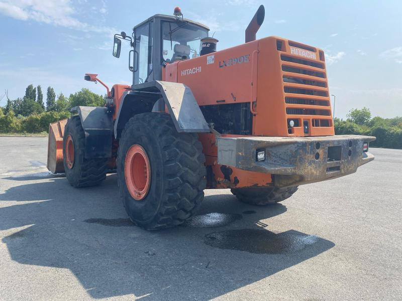 Hitachi LX290 - Ratinis krautuvas: foto 4 Hitachi LX290 - Ratinis krautuvas: foto 4