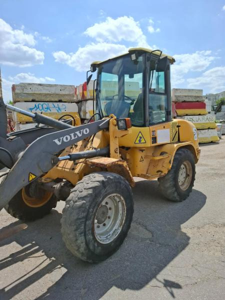 Volvo L 30 - Ratinis krautuvas: foto 2 Volvo L 30 - Ratinis krautuvas: foto 2