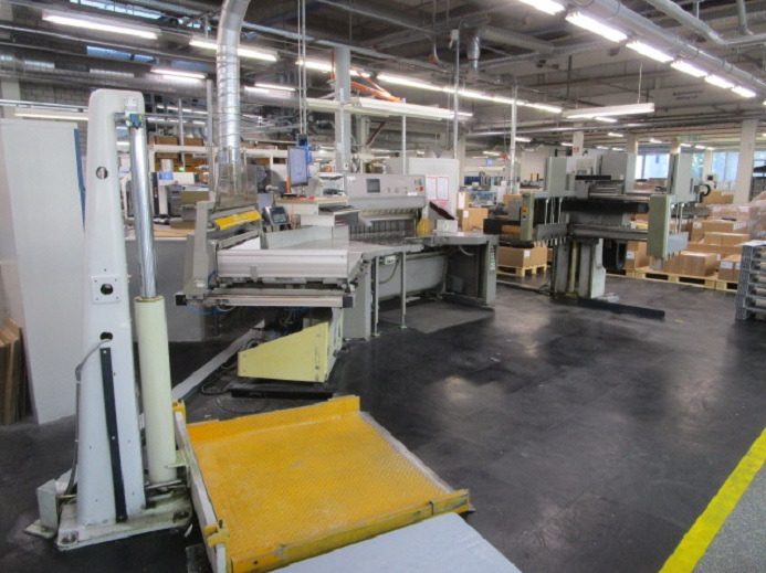 POLAR 137 ED-AT - Popieriaus pjaustymo mašina: foto 2 POLAR 137 ED-AT - Popieriaus pjaustymo mašina: foto 2