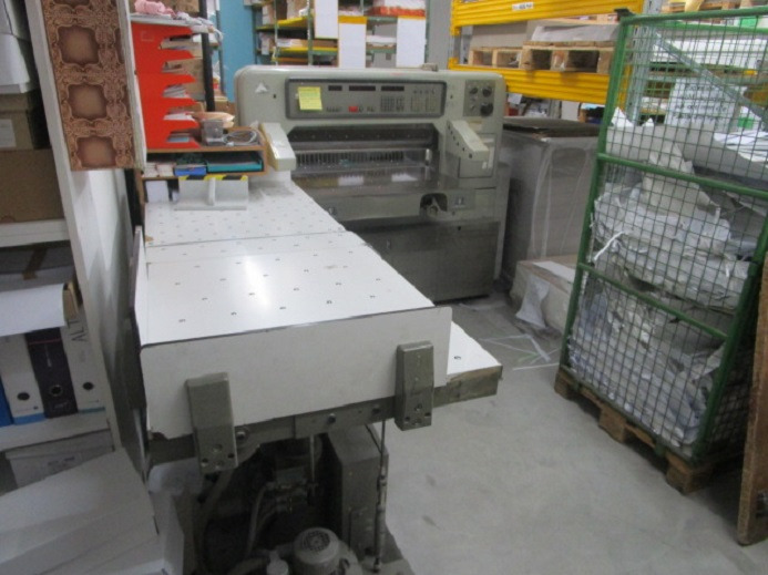 POLAR 92 EMC - Popieriaus pjaustymo mašina: foto 2 POLAR 92 EMC - Popieriaus pjaustymo mašina: foto 2