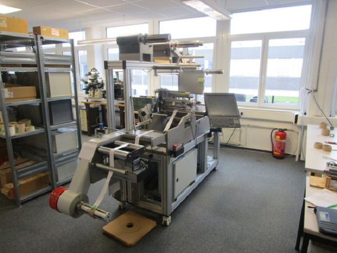 THERMOTRANSFER DRUCKSYSTEM MIT STANZE MPRINT MORLOCK LP 2000 (Drucken, Kaschieren, Stanzen) - Spausdinimo mašina: foto 1 THERMOTRANSFER DRUCKSYSTEM MIT STANZE MPRINT MORLOCK LP 2000 (Drucken, Kaschieren, Stanzen) - Spausdinimo mašina: foto 1