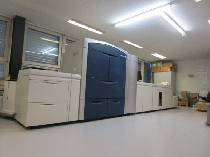 XEROX COLORPRESS 1000 / Colour 1000 mit Freeflow Printserver und Clear Toner - Skaitmeninė spausdinimo mašina: foto 2 XEROX COLORPRESS 1000 / Colour 1000 mit Freeflow Printserver und Clear Toner - Skaitmeninė spausdinimo mašina: foto 2