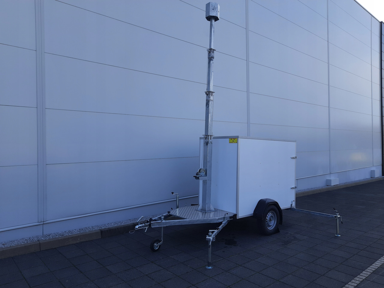 PRZYCZEPA Z MASZTEM TELESKOPOWYM DO MONITORINGU / TRAILER WITH TELESCOPIC MAST FOR MONITORING - Furgonas priekaba: foto 2 PRZYCZEPA Z MASZTEM TELESKOPOWYM DO MONITORINGU / TRAILER WITH TELESCOPIC MAST FOR MONITORING - Furgonas priekaba: foto 2