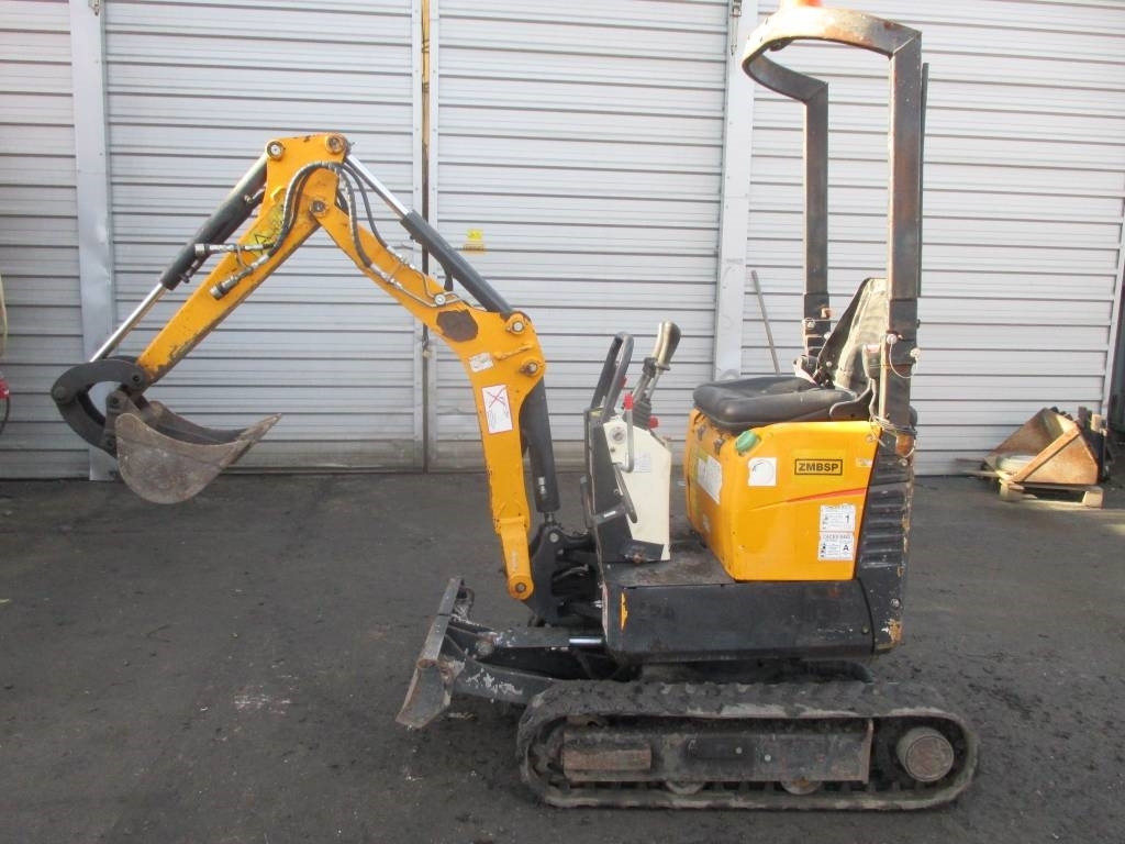 Bobcat E 08 - Mini ekskavatorius: foto 1 Bobcat E 08 - Mini ekskavatorius: foto 1