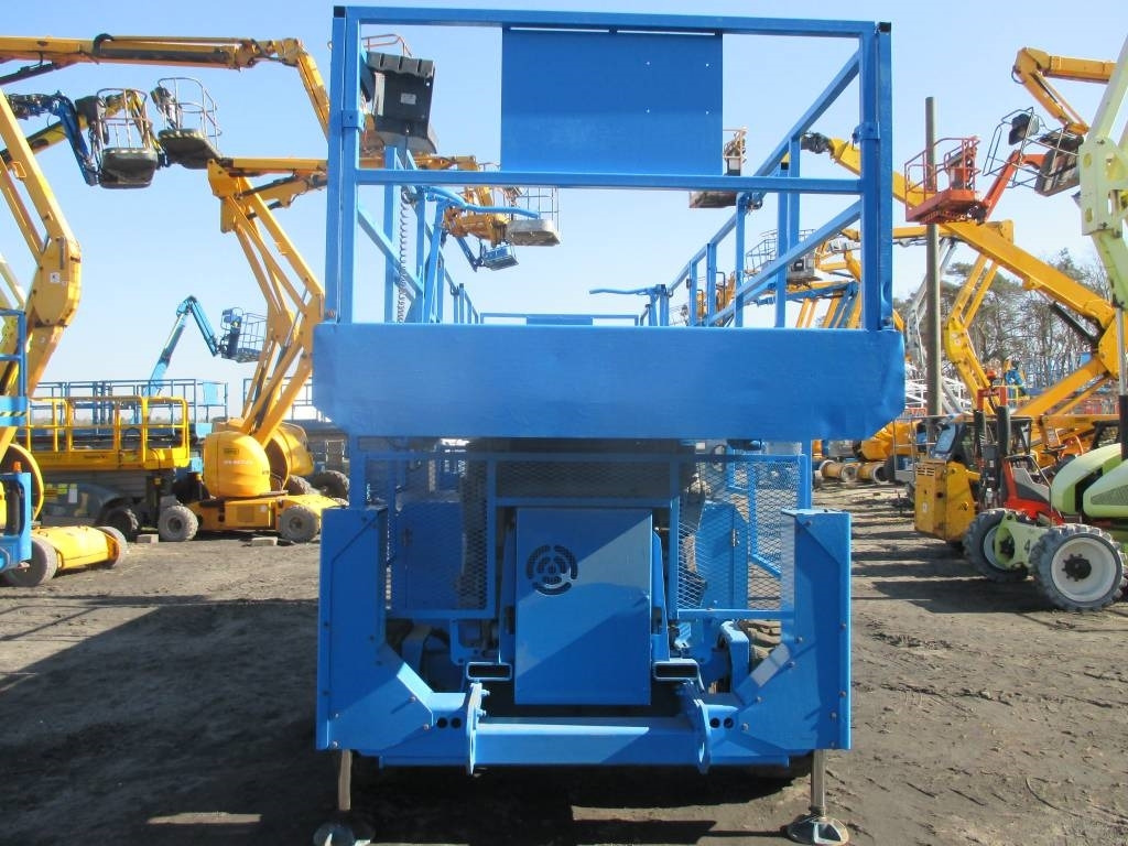 Genie GS 4390 RT - Žirklinis keltuvas: foto 2 Genie GS 4390 RT - Žirklinis keltuvas: foto 2