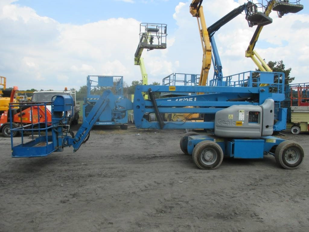 Genie Z 45/25 J DC - Alkūninis keltuvas: foto 2 Genie Z 45/25 J DC - Alkūninis keltuvas: foto 2