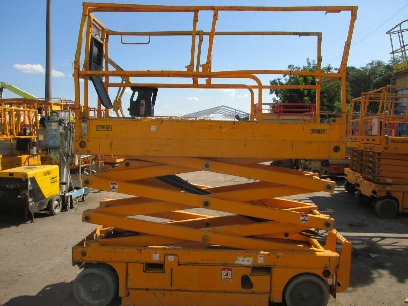 Žirklinis keltuvas Haulotte Compact 8: foto 5