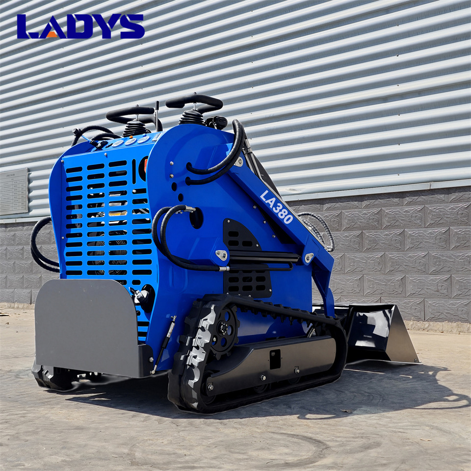 LADYS LA380 Mini Skid Steer Loader Compact Track Diesel Cheap Mini Skid Steer Loader For Sale With Mini Skid Steer Attachments 4 In 1 Bucket - Mini krautuvas: foto 4 LADYS LA380 Mini Skid Steer Loader Compact Track Diesel Cheap Mini Skid Steer Loader For Sale With Mini Skid Steer Attachments 4 In 1 Bucket - Mini krautuvas: foto 4