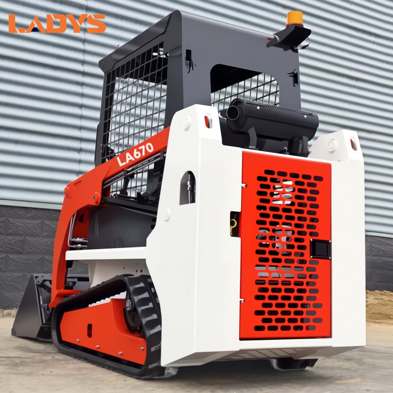 LADYS LA670 Mini Small Skid Steer Loader Compact Track Diesel Mini Skid Steer Loader For Sale With Small Mini Skid Steer Attachments 4 In 1 Bucket - Mini krautuvas: foto 4 LADYS LA670 Mini Small Skid Steer Loader Compact Track Diesel Mini Skid Steer Loader For Sale With Small Mini Skid Steer Attachments 4 In 1 Bucket - Mini krautuvas: foto 4