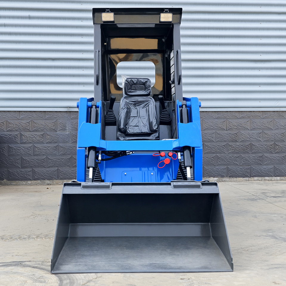 LEZUM LA670 Mini Small Skid Steer Loader Compact Track Diesel Mini Skid Steer Loader For Sale With Small Mini Skid Steer Attachments 4 In 1 Bucket - Mini krautuvas: foto 2 LEZUM LA670 Mini Small Skid Steer Loader Compact Track Diesel Mini Skid Steer Loader For Sale With Small Mini Skid Steer Attachments 4 In 1 Bucket - Mini krautuvas: foto 2