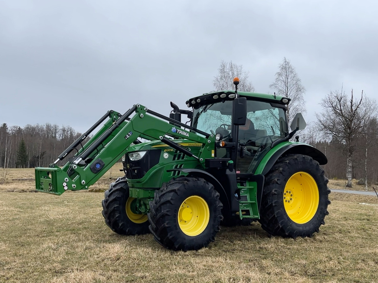 John Deere 6120R - Traktorius: foto 4 John Deere 6120R - Traktorius: foto 4