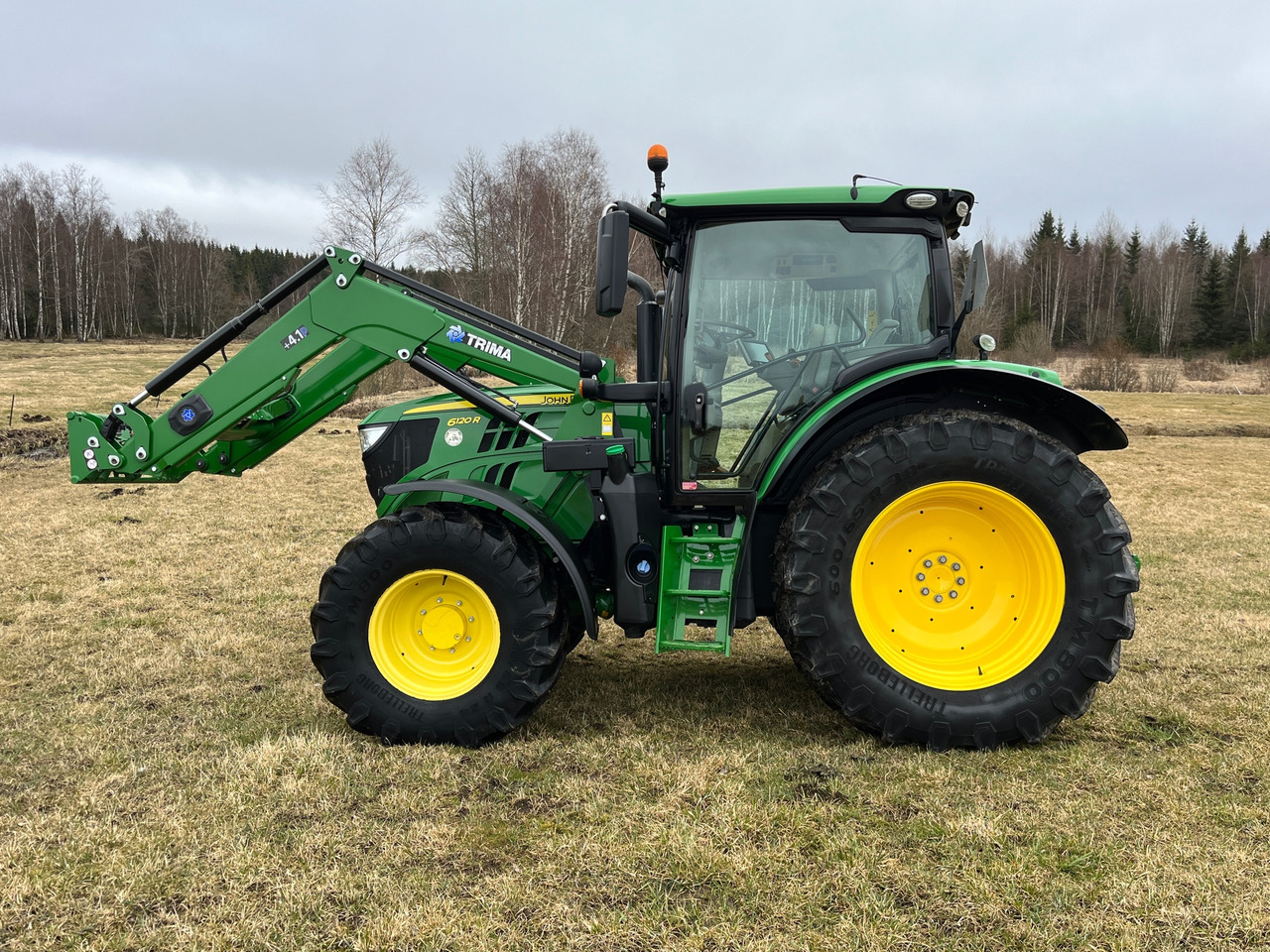 John Deere 6120R - Traktorius: foto 3 John Deere 6120R - Traktorius: foto 3