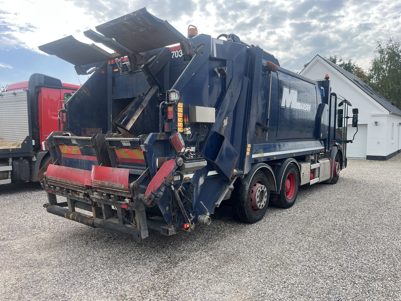 MERCEDES-BENZ Econic 2630 2 camber - Šiukšliavežis: foto 3 MERCEDES-BENZ Econic 2630 2 camber - Šiukšliavežis: foto 3