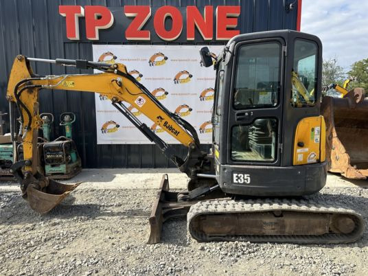 Bobcat E35 Cabine à 23 500 € HT - Mini ekskavatorius: foto 2 Bobcat E35 Cabine à 23 500 € HT - Mini ekskavatorius: foto 2