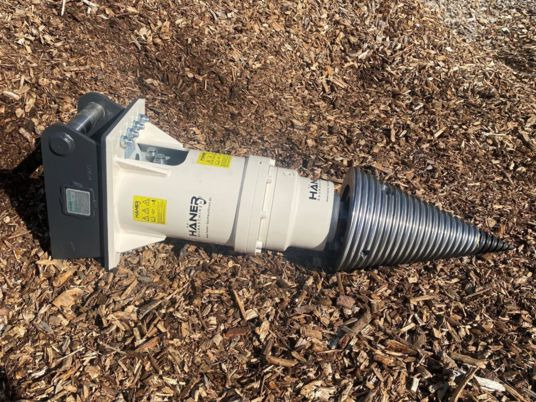 Fendeuse a bois pour minipelle de 3T à 6T - Malkų skaldyklė: foto 1 Fendeuse a bois pour minipelle de 3T à 6T - Malkų skaldyklė: foto 1