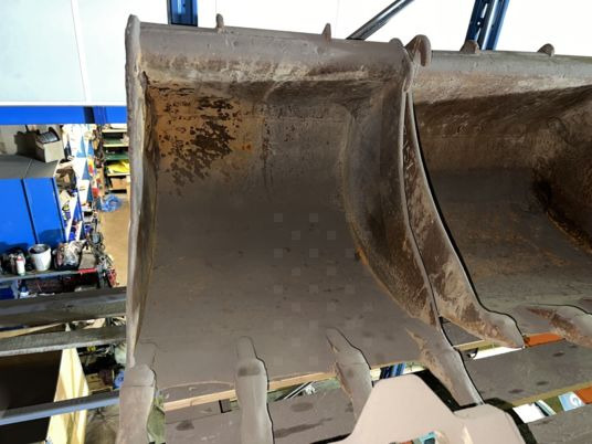 Godet terrassement Arden QA10 - QA11 - Ekskavatoriaus kaušas: foto 1 Godet terrassement Arden QA10 - QA11 - Ekskavatoriaus kaušas: foto 1