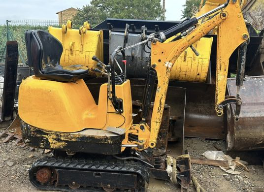 JCB 8008 CTS à 5900€ HT - Mini ekskavatorius: foto 1 JCB 8008 CTS à 5900€ HT - Mini ekskavatorius: foto 1