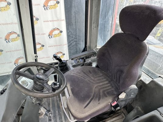 Liebherr New L514 Stéréo Clim à 29 500 € HT - Ratinis krautuvas: foto 5 Liebherr New L514 Stéréo Clim à 29 500 € HT - Ratinis krautuvas: foto 5