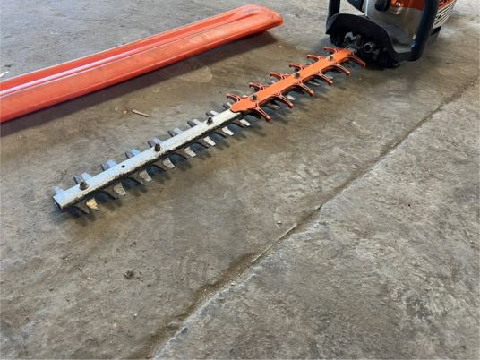 Taille haies thermique STIHL HS 82 R - Technika sodui ir daržui: foto 5 Taille haies thermique STIHL HS 82 R - Technika sodui ir daržui: foto 5