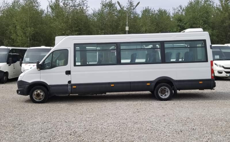 Iveco Daily 23 *NOWY SILNIK* 2 SZTUKI*, klima, winda - Priemiestinis autobusas: foto 5 Iveco Daily 23 *NOWY SILNIK* 2 SZTUKI*, klima, winda - Priemiestinis autobusas: foto 5