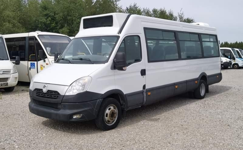 Iveco Daily 23 *NOWY SILNIK* 2 SZTUKI*, klima, winda - Priemiestinis autobusas: foto 3 Iveco Daily 23 *NOWY SILNIK* 2 SZTUKI*, klima, winda - Priemiestinis autobusas: foto 3