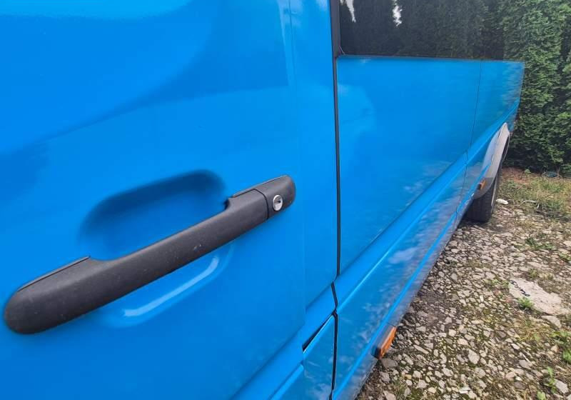 Mercedes-Benz Sprinter 413 CDI 20+6 - Priemiestinis autobusas: foto 4 Mercedes-Benz Sprinter 413 CDI 20+6 - Priemiestinis autobusas: foto 4