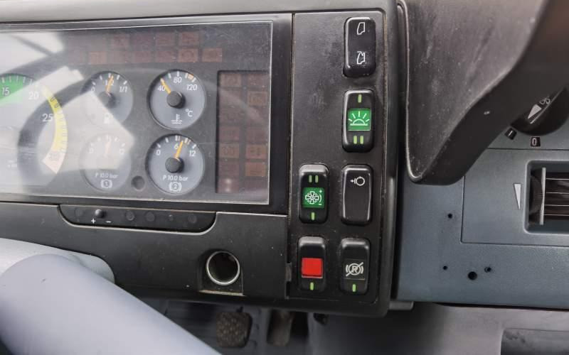 Priemiestinis autobusas Mercedes-Benz Vario 814D 39+13: foto 16