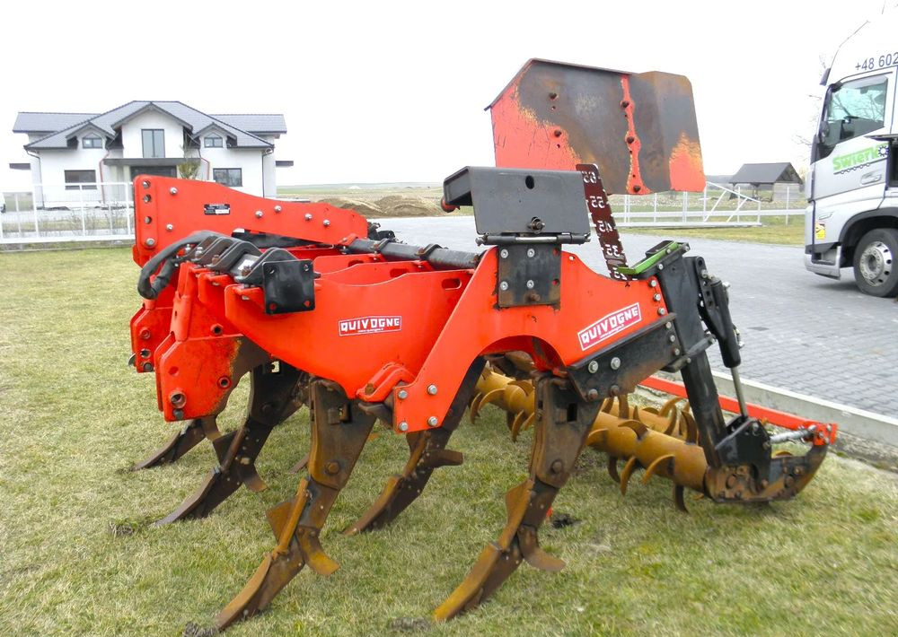 Inny Quivogne 3 metry Głębosz 2014 Rok , Stan Idealny - Žemės dirbimo technika: foto 1 Inny Quivogne 3 metry Głębosz 2014 Rok , Stan Idealny - Žemės dirbimo technika: foto 1