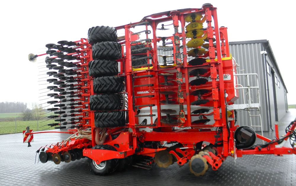 Pottinger Terrasem C9 Artis 2014 Rok, Nowe Elementy Robocze, Nie Malowany, Stan Idealny - Sėjamoji: foto 5 Pottinger Terrasem C9 Artis 2014 Rok, Nowe Elementy Robocze, Nie Malowany, Stan Idealny - Sėjamoji: foto 5