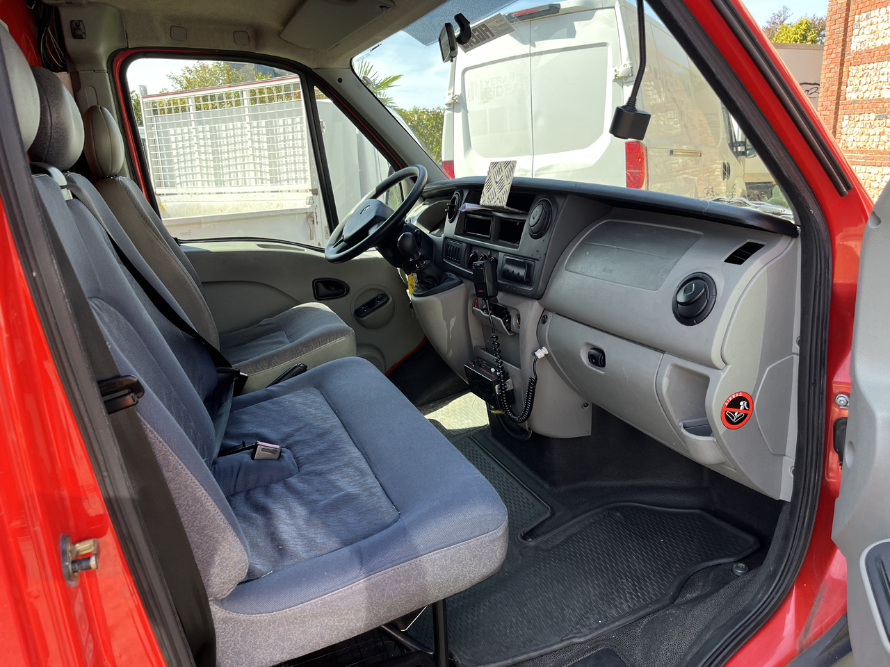 RENAULT Master 2L5 dci120cv - Greitosios pagalbos automobilis: foto 3 RENAULT Master 2L5 dci120cv - Greitosios pagalbos automobilis: foto 3