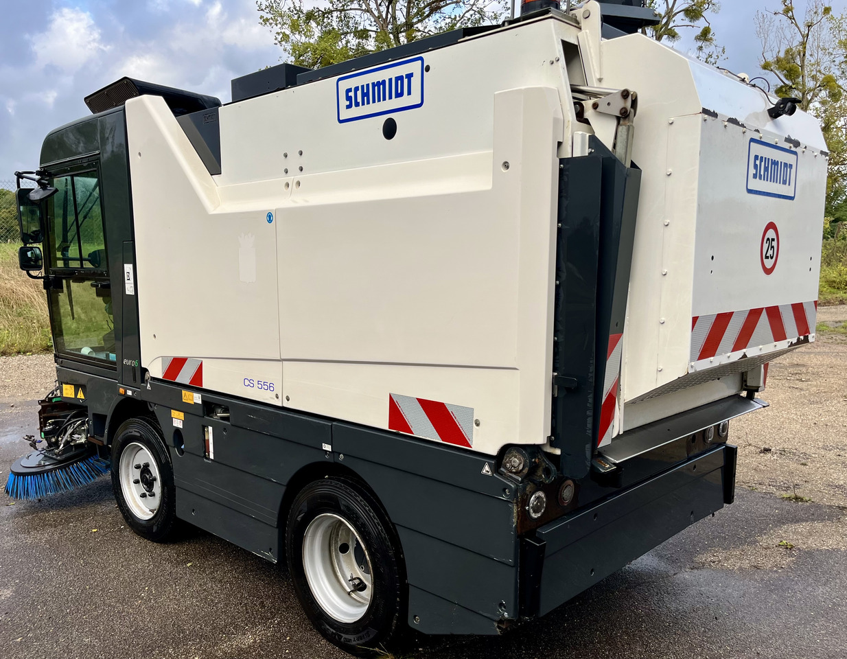 SCHMIDT Cs556 cs500 compact 400 - Gatvių šlavimo mašina: foto 3 SCHMIDT Cs556 cs500 compact 400 - Gatvių šlavimo mašina: foto 3