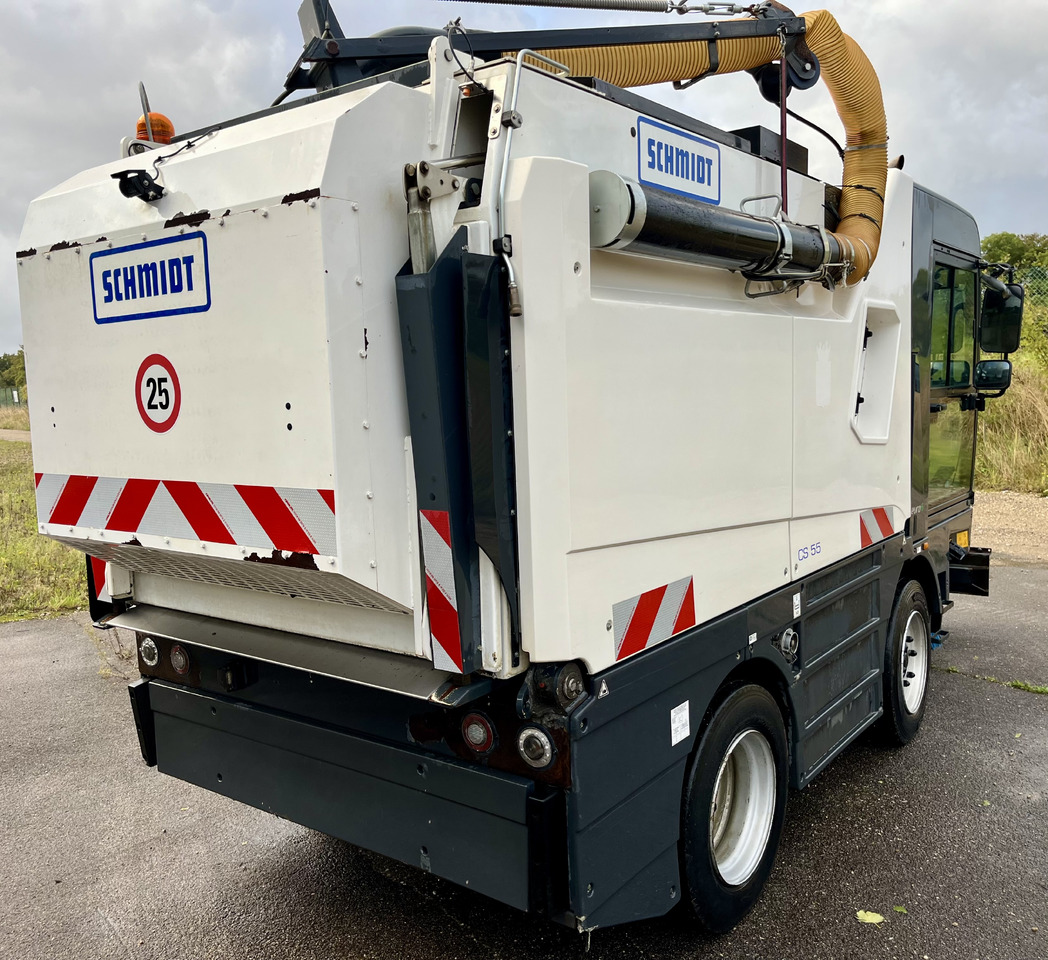 SCHMIDT Cs556 cs500 compact 400 - Gatvių šlavimo mašina: foto 4 SCHMIDT Cs556 cs500 compact 400 - Gatvių šlavimo mašina: foto 4