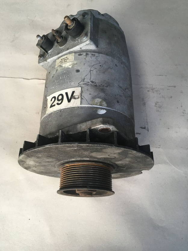 Bosch Bosch Lichtmaschine 180A 28V Bosch 0120689536 Generator Lima 0120689589 - Generatorius: foto 1 Bosch Bosch Lichtmaschine 180A 28V Bosch 0120689536 Generator Lima 0120689589 - Generatorius: foto 1