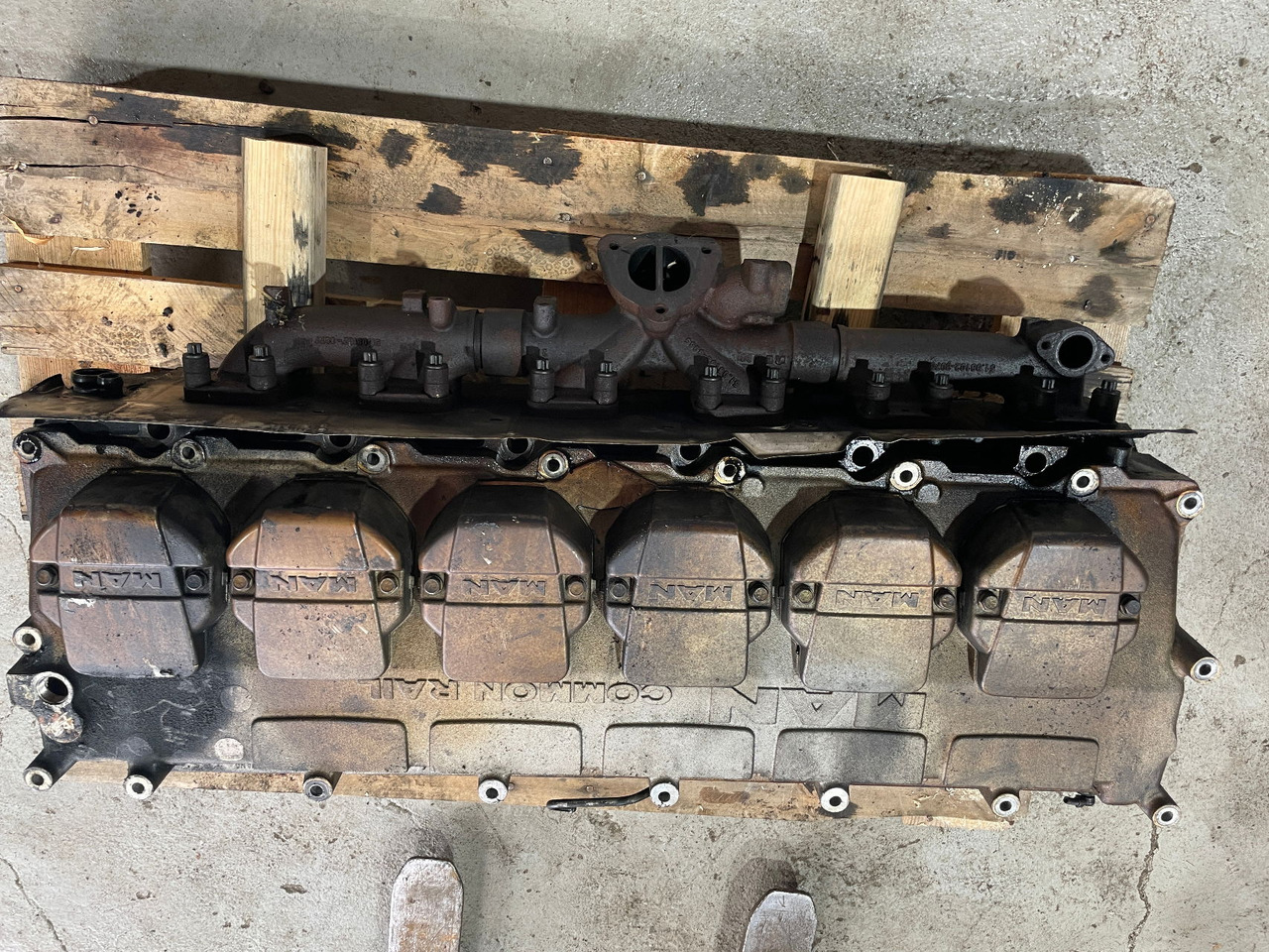 MAN Motor MAN Lions City D2066 LUH 52 Zylinderkopf Nockenwelle - Cilindrų galvutė - Autobusas: foto 5 MAN Motor MAN Lions City D2066 LUH 52 Zylinderkopf Nockenwelle - Cilindrų galvutė - Autobusas: foto 5