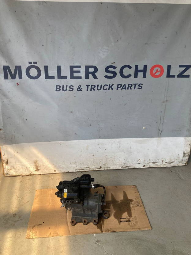 ZF Lenkung Lenkgetriebe Scania 1353044, 575014, 8098955326, 98359 - Vairo pavara - Sunkvežimis: foto 1 ZF Lenkung Lenkgetriebe Scania 1353044, 575014, 8098955326, 98359 - Vairo pavara - Sunkvežimis: foto 1