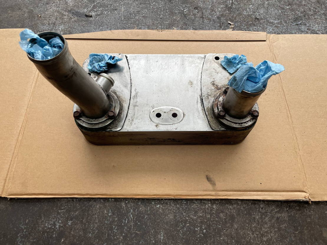 ZF ZF Ölkühler Wärmetauscher Getriebeölkühler Ecolife 6AP 1400 1700 - Alyvos aušintuvas - Autobusas: foto 3 ZF ZF Ölkühler Wärmetauscher Getriebeölkühler Ecolife 6AP 1400 1700 - Alyvos aušintuvas - Autobusas: foto 3