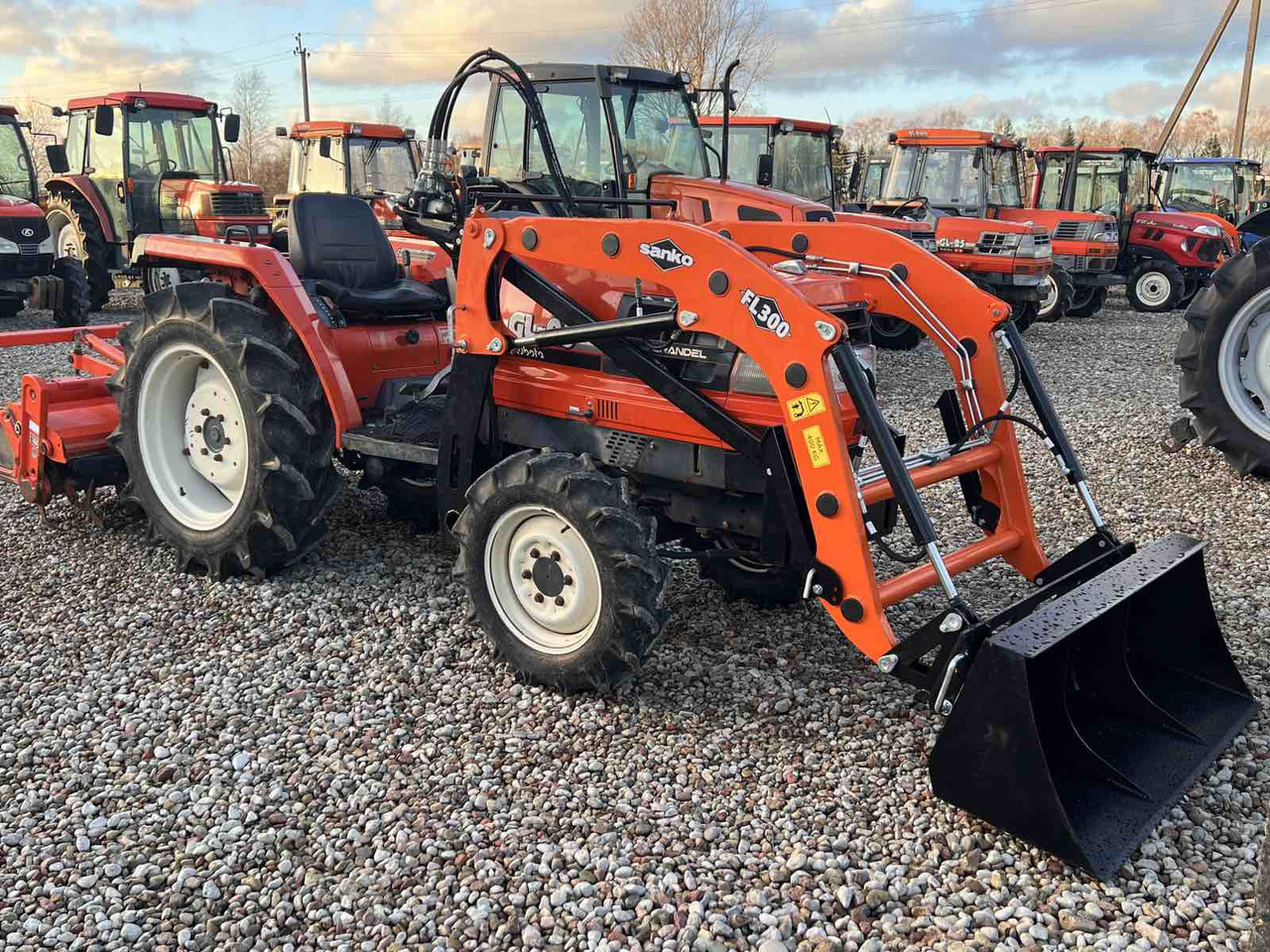 Kubota GL25 - Mini traktorius: foto 1 Kubota GL25 - Mini traktorius: foto 1