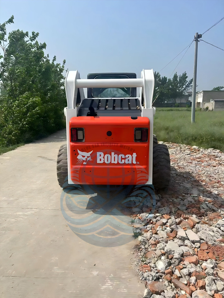 BOBCAT 330 - Mini krautuvas: foto 5 BOBCAT 330 - Mini krautuvas: foto 5