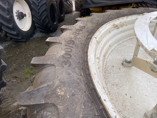 ALLIANCE 300/95R46 - Ratas - Žemės ūkio technika: foto 3 ALLIANCE 300/95R46 - Ratas - Žemės ūkio technika: foto 3