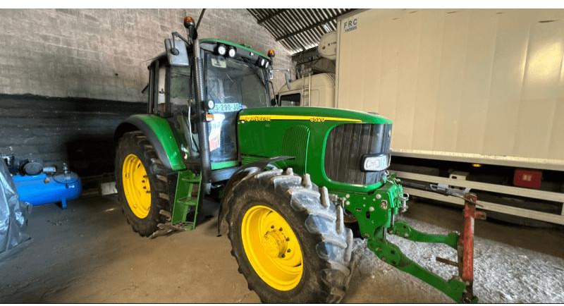 JOHN DEERE 6520 - Traktorius: foto 1 JOHN DEERE 6520 - Traktorius: foto 1