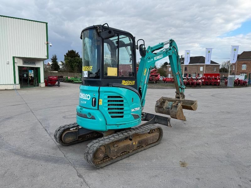 KOBELCO SK 25 SR-6E - Mini ekskavatorius: foto 4 KOBELCO SK 25 SR-6E - Mini ekskavatorius: foto 4