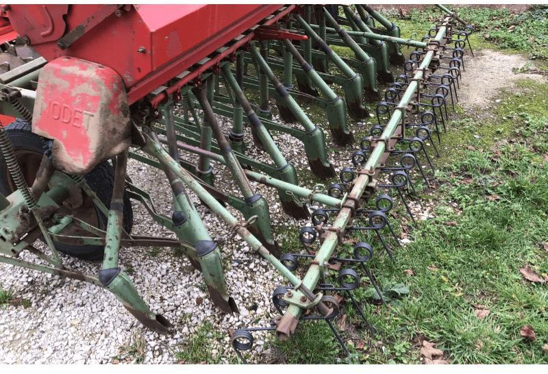 KUHN HR302 + NODET - Kombinuota sėjamoji: foto 4 KUHN HR302 + NODET - Kombinuota sėjamoji: foto 4